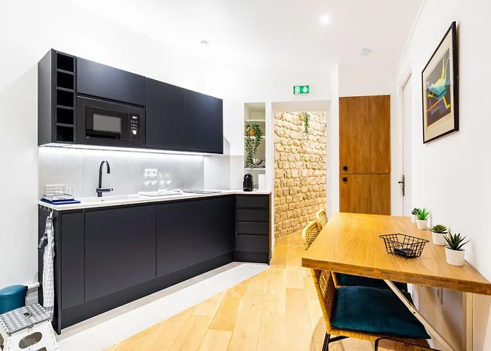 Lägenhet Guestready - Serene Near Champ De Mars Paris